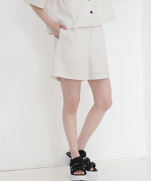 Honeys（ハニーズ）の「アサコショートパンツ（その他パンツ・レディース・ベージュ/ライトベージュ/ブラック・SS/S/M/L）」の3枚目の写真
