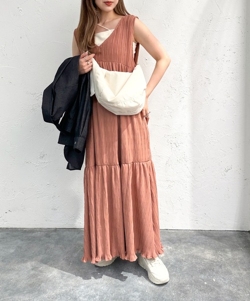 apres jour mignon(アプレジュールミニョン)の「プリーツ加工ワンピース【ZOZOTOWN限定アイテム】(ワンピース・レディース・ブラック/オレンジ系その他・フリー/X-LARGE)」の19枚目の写真