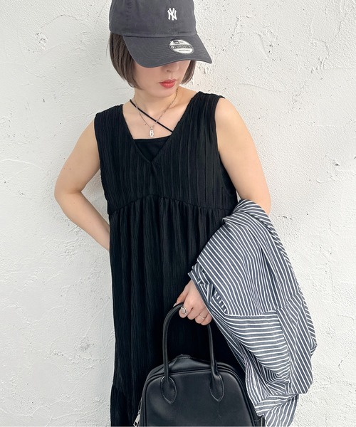 apres jour mignon(アプレジュールミニョン)の「プリーツ加工ワンピース【ZOZOTOWN限定アイテム】(ワンピース・レディース・ブラック/オレンジ系その他・フリー/X-LARGE)」の4枚目の写真