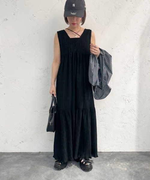 apres jour mignon(アプレジュールミニョン)の「プリーツ加工ワンピース【ZOZOTOWN限定アイテム】(ワンピース・レディース・ブラック/オレンジ系その他・フリー/X-LARGE)」の8枚目の写真