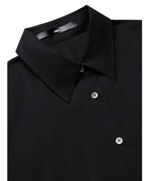 JNBY（ジェーエヌビーワイ）の「Urban and Feminine Stretch-cotton Dress（シャツワンピース・レディース・ホワイト/ブラック・36/38/40）」の3枚目の写真