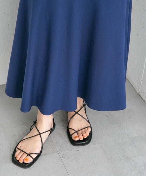 KBF（ケイビーエフ）の「ナローコードサンダル（サンダル・レディース・ブラック/ゴールド・36/38/37）」の20枚目の写真