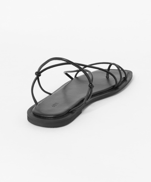 KBF（ケイビーエフ）の「ナローコードサンダル（サンダル・レディース・ブラック/ゴールド・36/38/37）」の8枚目の写真