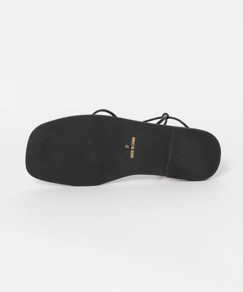 KBF（ケイビーエフ）の「ナローコードサンダル（サンダル・レディース・ブラック/ゴールド・36/38/37）」の19枚目の写真