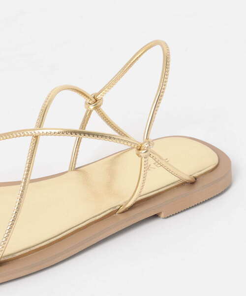 KBF（ケイビーエフ）の「ナローコードサンダル（サンダル・レディース・ブラック/ゴールド・36/38/37）」の5枚目の写真