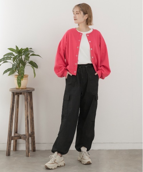 ad thie(アドティエ)の「ドローコード ボリュームカーゴパンツ(カーゴパンツ・レディース・ブラック/ライトカーキ・FREE)」の3枚目の写真