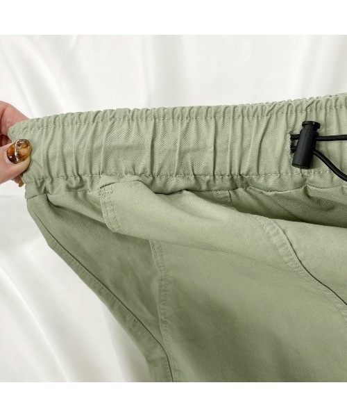 ad thie(アドティエ)の「ドローコード ボリュームカーゴパンツ(カーゴパンツ・レディース・ブラック/ライトカーキ・FREE)」の15枚目の写真