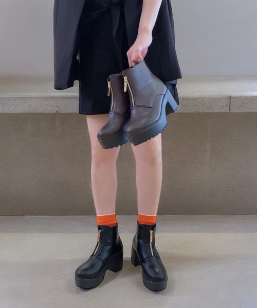 Sugar Sugar（シュガーシュガー）の「【SUGAR SUGARシュガーシュガー】センタージップブーツ（ブーツ・レディース・ブラック/ダークブラウン・S/M/L/LL）」の2枚目の写真