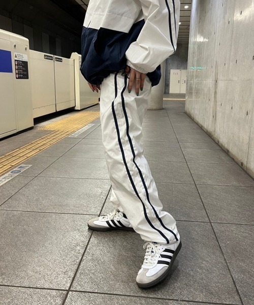 nemne store（ネンネストア）の「【低身長サイズあり】配色刺繍トラックパンツ（その他パンツ・レディース・ネイビー/アイボリー/ピンク・SMALL/MEDIUM）」の7枚目の写真