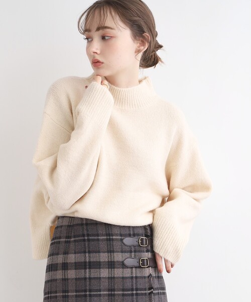 couture brooch（クチュールブローチ）の「◆【ゆるふわっと大人可愛い】ヤクライクハイネックニット（ニット/セーター・レディース・ピンク系/ライトパープル/アイボリー/ライトグレー・38/42）」の12枚目の写真