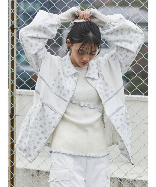 merry jenny(メリージェニー)の「シアーメローニット(Tシャツ/カットソー・レディース・ブルー/オフホワイト/ピンク・FREE)」の5枚目の写真