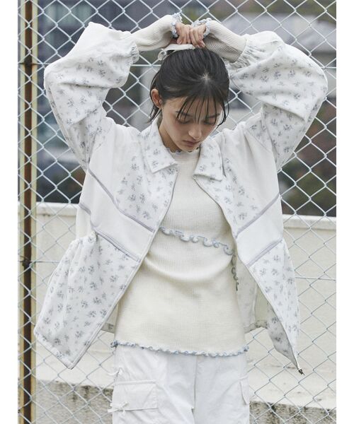 merry jenny(メリージェニー)の「シアーメローニット(Tシャツ/カットソー・レディース・ブルー/オフホワイト/ピンク・FREE)」の10枚目の写真