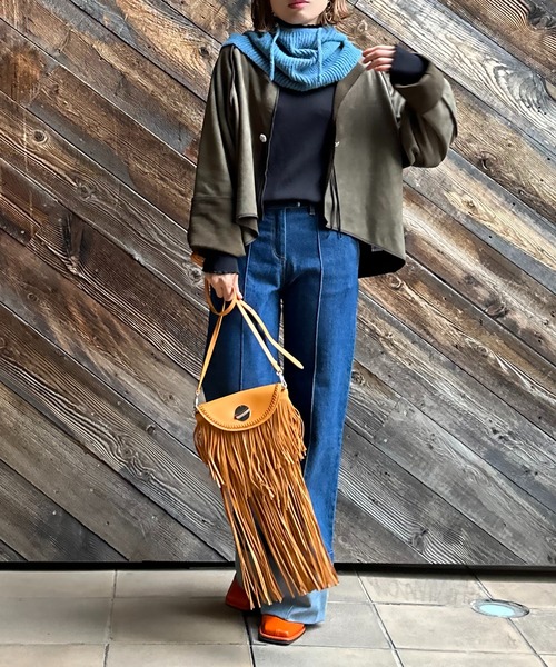 mi via loca（ミヴィアロカ）の「スウェード×ボア 配色ステッチコンチョ釦ラグランジャケット（ノーカラージャケット・レディース・ブラック/カーキ/ベージュ・FREE）」の12枚目の写真