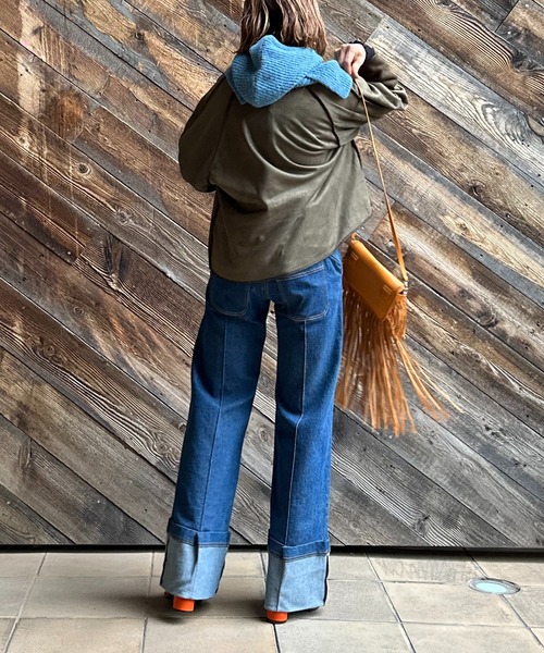 mi via loca（ミヴィアロカ）の「スウェード×ボア 配色ステッチコンチョ釦ラグランジャケット（ノーカラージャケット・レディース・ブラック/カーキ/ベージュ・FREE）」の17枚目の写真