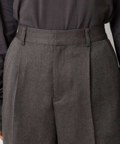 OPAQUE.CLIP（オペークドットクリップ）の「◆ウーリッシュ ハーフパンツ【洗濯機洗い可/イージーケア】（その他パンツ・レディース・ナチュラル/チャコールグレー・38/40）」の11枚目の写真