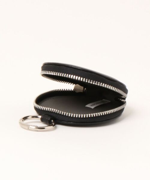 Hamee（ハミィ）の「Melia ラウンド型 PUレザー マルチポーチ（ポーチ・レディース・ブラック/サンドベージュ/ベージュ・FREE）」の4枚目の写真