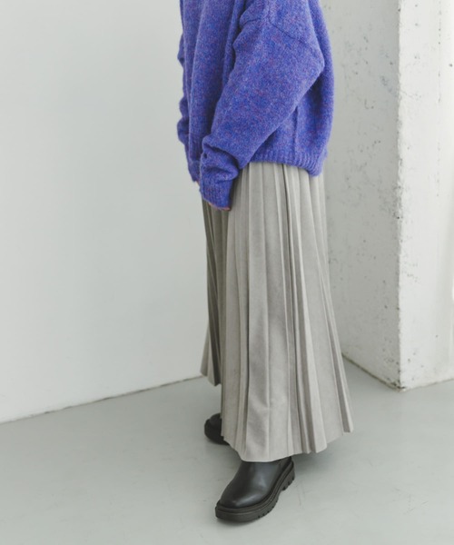 ITEMS URBANRESEARCH（アイテムズ アーバンリサーチ）の「フェイクスエードプリーツスカート（スカート・レディース・オレンジ/チャコールグレー/カーキ/ベージュ系その他・FREE）」の5枚目の写真