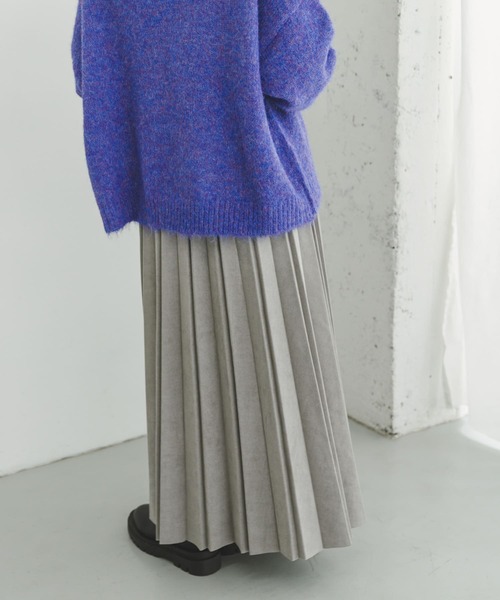 ITEMS URBANRESEARCH（アイテムズ アーバンリサーチ）の「フェイクスエードプリーツスカート（スカート・レディース・オレンジ/チャコールグレー/カーキ/ベージュ系その他・FREE）」の6枚目の写真