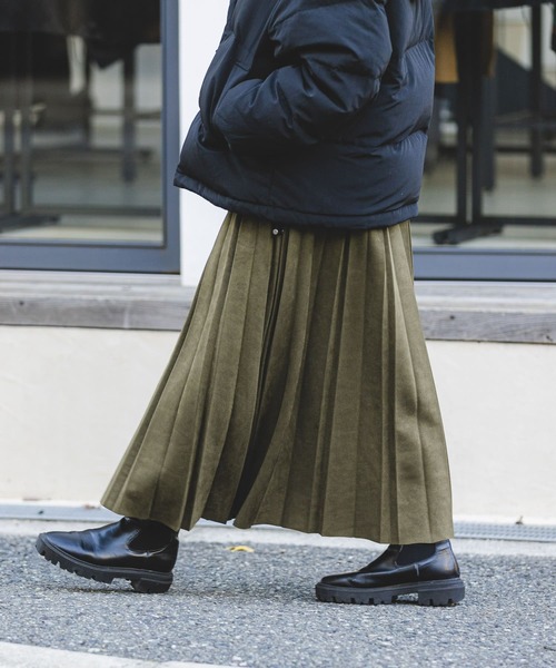 ITEMS URBANRESEARCH（アイテムズ アーバンリサーチ）の「フェイクスエードプリーツスカート（スカート・レディース・オレンジ/チャコールグレー/カーキ/ベージュ系その他・FREE）」の10枚目の写真