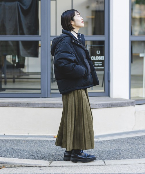 ITEMS URBANRESEARCH（アイテムズ アーバンリサーチ）の「フェイクスエードプリーツスカート（スカート・レディース・オレンジ/チャコールグレー/カーキ/ベージュ系その他・FREE）」の15枚目の写真