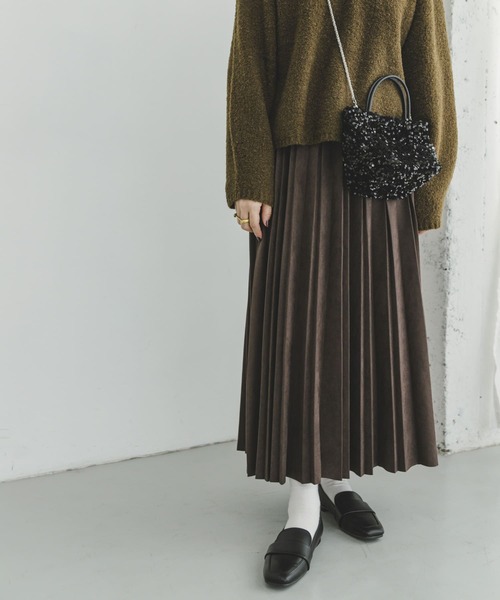 ITEMS URBANRESEARCH（アイテムズ アーバンリサーチ）の「フェイクスエードプリーツスカート（スカート・レディース・オレンジ/チャコールグレー/カーキ/ベージュ系その他・FREE）」の16枚目の写真