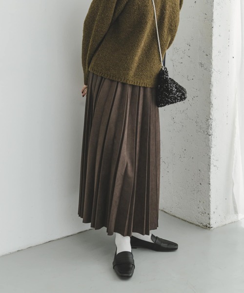 ITEMS URBANRESEARCH（アイテムズ アーバンリサーチ）の「フェイクスエードプリーツスカート（スカート・レディース・オレンジ/チャコールグレー/カーキ/ベージュ系その他・FREE）」の18枚目の写真