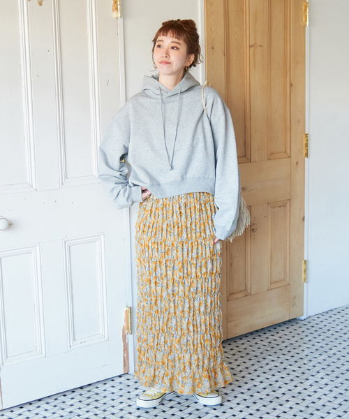 B.C STOCK（ベーセーストック）の「【Gleamy/グリーミー】フラワープリントスカート1（スカート・レディース・ブルー/イエロー・FREE）」の3枚目の写真