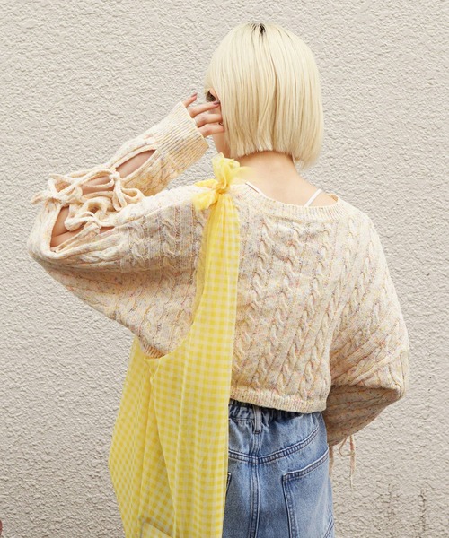 w closet（ダブルクローゼット）の「マルチカラーケーブル袖リボンプル