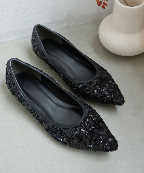 VIVIAN（ヴィヴィアン）の「ポインテッドトゥスパンコールフラットパンプス（パンプス・レディース・ブラック/シルバー/クリアブラック/シルバー系その他/アイボリー・S/M/L/LL）」の14枚目の写真