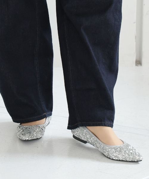 VIVIAN（ヴィヴィアン）の「ポインテッドトゥスパンコールフラットパンプス（パンプス・レディース・ブラック/シルバー/クリアブラック/シルバー系その他/アイボリー・S/M/L/LL）」の21枚目の写真