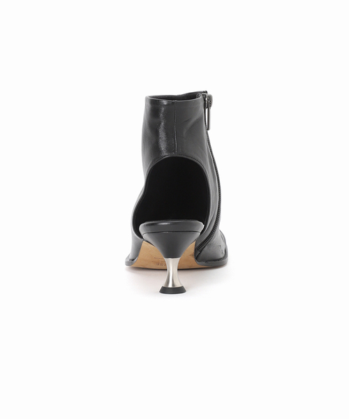 GRISE(グリーズ)の「GRISE5.5cmレザースクエアカバーサンダル(サンダル・レディース・ベージュ/ブラック系その他・MEDIUM/X-LARGE/LARGE/SMALL)」の9枚目の写真