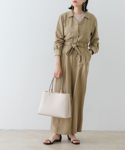 RODE SKO（ロデスコ）の「金具付きれいめトートバッグ（トートバッグ・レディース・ベージュ/ブラック/オフホワイト・ONE）」の5枚目の写真