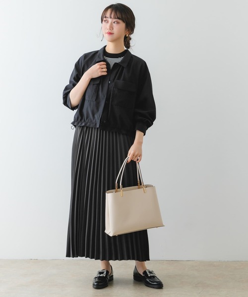 RODE SKO（ロデスコ）の「金具付きれいめトートバッグ（トートバッグ・レディース・ベージュ/ブラック/オフホワイト・ONE）」の18枚目の写真