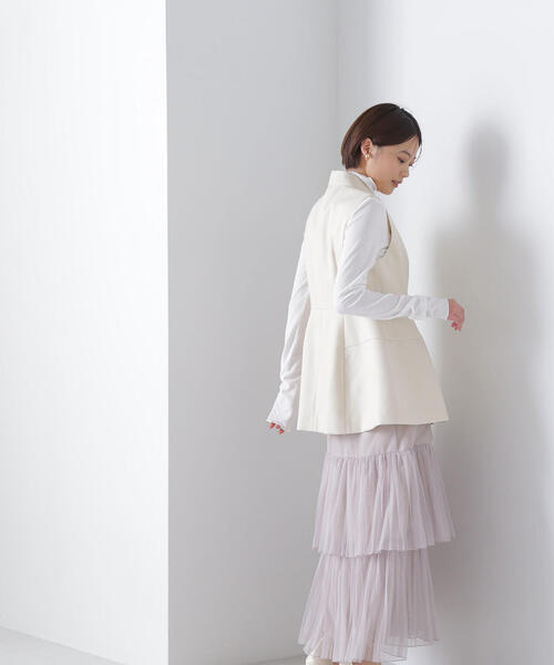 NATURAL BEAUTY BASIC（ナチュラルビューティーベーシック）の「◇テーラードペプラムジレ（ベスト・レディース・ベージュ/チャコールグレー・SMALL/MEDIUM）」の21枚目の写真