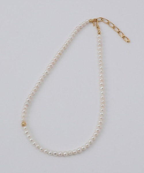 ROPE'(ロペ)の「ロープノットモチーフパールネックレス【メディア掲載】(ネックレス・レディース・ゴールド・FREE)」の4枚目の写真