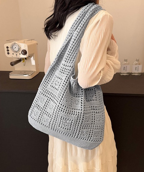Miniministore(ミニミニストア)の「ニットバッグ クロシェ編み トートバッグ(トートバッグ・レディース・アイボリー/ライトブルー/グレー/ブラウン/グリーン/ベージュ/サンドベージュ/ダークブルー/ダークブラウン/ラベンダー・FREE)」の3枚目の写真