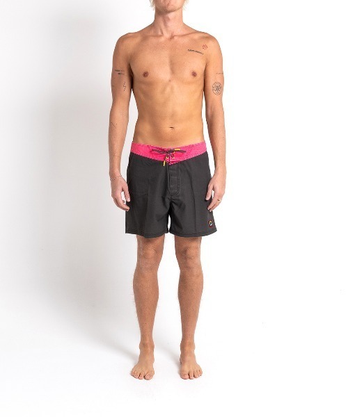 DEUS EX MACHINA（デウスエクスマキナ）の「CATCH BOARDSHORT（水着・メンズ・ブラック/ブルー系その他・32inch/30inch）」の2枚目の写真