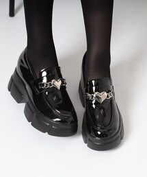 厚底ハートチャーム付きローファーパンプス
