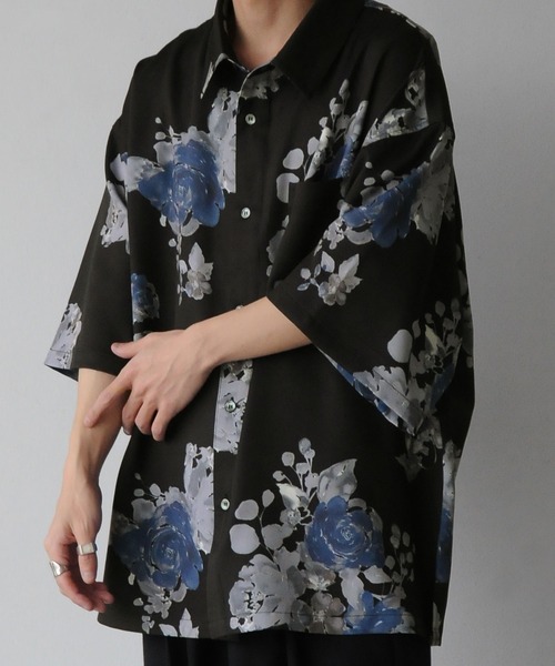 NILWAY（ニルウェイ）の「ドレープ ルーズハーフスリーブ総柄 半袖シャツ（シャツ/ブラウス・メンズ・グリーン系/ブラック系3/グレー系/グリーン系1/ブラック系2/ブラック系1/ブラック系/ホワイト系1/ホワイト系・LARGE/MEDIUM）」の16枚目の写真