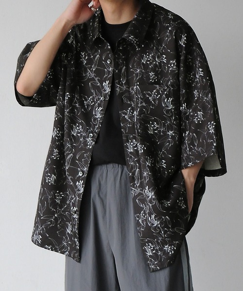 NILWAY（ニルウェイ）の「ドレープ ルーズハーフスリーブ総柄 半袖シャツ（シャツ/ブラウス・メンズ・グリーン系/ブラック系3/グレー系/グリーン系1/ブラック系2/ブラック系1/ブラック系/ホワイト系1/ホワイト系・LARGE/MEDIUM）」の13枚目の写真