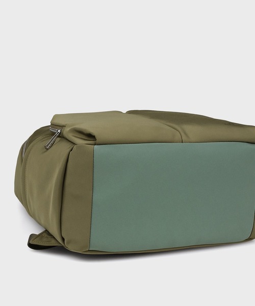 Paul Smith(ポールスミス)の「PS Paul Smith トラベル リュック / 813013 B203(バックパック/リュック・メンズ・ブラック/カーキ・FREE)」の15枚目の写真