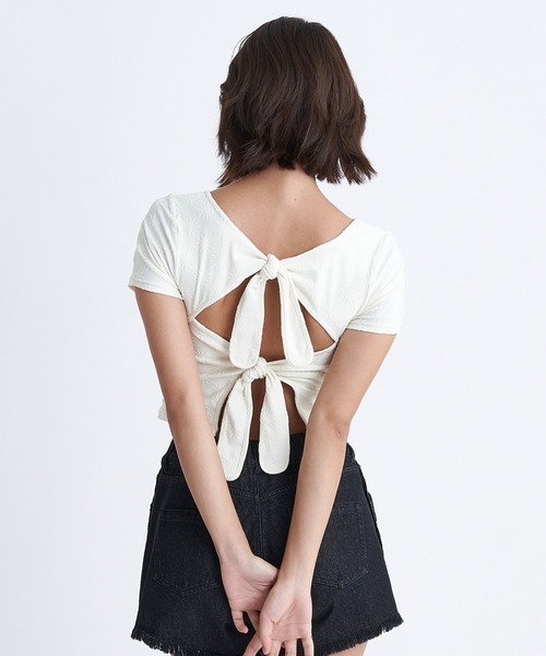 ROXY（ロキシー）の「MINDFUL SUNRISE S/S/ロキシーショート丈半袖ラッシュガード(水着)（ラッシュガード・レディース・ブラック/ホワイト/イエロー・MEDIUM/LARGE/SMALL）」の12枚目の写真