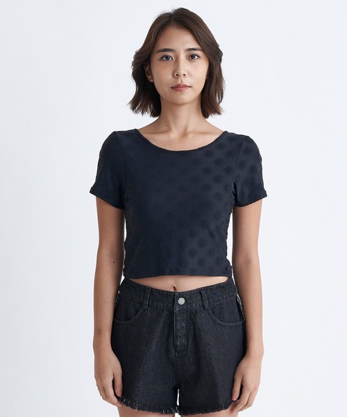 ROXY（ロキシー）の「MINDFUL SUNRISE S/S/ロキシーショート丈半袖ラッシュガード(水着)（ラッシュガード・レディース・ブラック/ホワイト/イエロー・MEDIUM/LARGE/SMALL）」の10枚目の写真