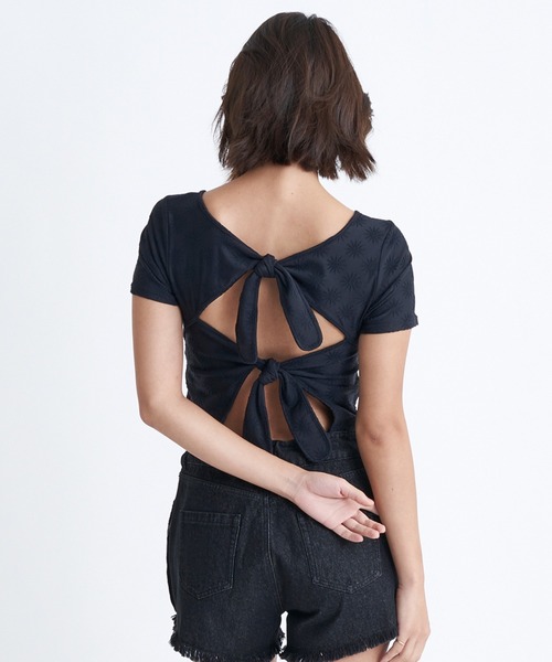 ROXY（ロキシー）の「MINDFUL SUNRISE S/S/ロキシーショート丈半袖ラッシュガード(水着)（ラッシュガード・レディース・ブラック/ホワイト/イエロー・MEDIUM/LARGE/SMALL）」の9枚目の写真