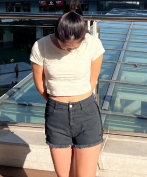 ROXY（ロキシー）の「MINDFUL SUNRISE S/S/ロキシーショート丈半袖ラッシュガード(水着)（ラッシュガード・レディース・ブラック/ホワイト/イエロー・MEDIUM/LARGE/SMALL）」の18枚目の写真