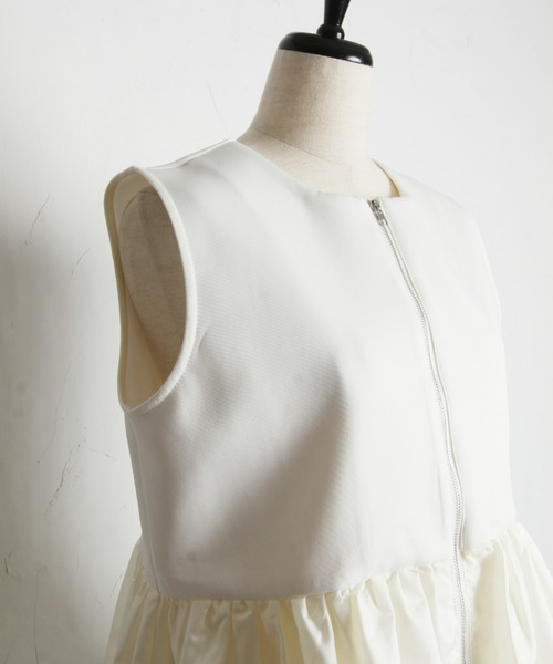 &. NOSTALGIA（アンドドットノスタルジア）の「【ZOZO限定】ジップバルーンジレベスト（ベスト・レディース・ホワイト/ブラック・M）」の10枚目の写真