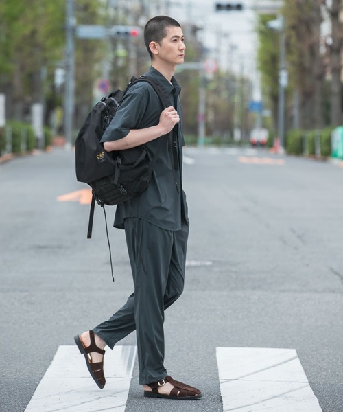 URBAN RESEARCH(アーバンリサーチ)の「『撥水』『UR TECH MoLight』SHIRTS(シャツ/ブラウス・メンズ・ブラック/グレー/グリーン系その他・MEDIUM/LARGE)」の5枚目の写真