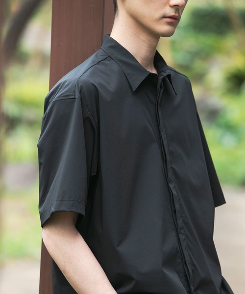 URBAN RESEARCH(アーバンリサーチ)の「『撥水』『UR TECH MoLight』SHIRTS(シャツ/ブラウス・メンズ・ブラック/グレー/グリーン系その他・MEDIUM/LARGE)」の7枚目の写真