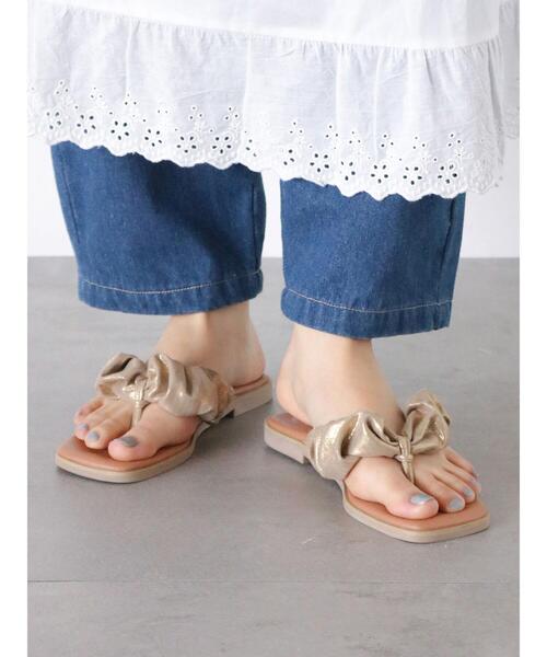 ehka sopo(エヘカソポ)の「トングリボンラメサンダル(サンダル・レディース・ブラック/ゴールド/シルバー・M/L)」の3枚目の写真