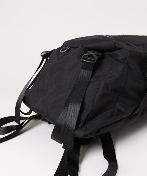 INDISPENSABLE 新品タグ付　BACKPACK TRILL　ベージュ INDISPENSABLE / インディスペンサブル】BACKPACK TRILL LITE